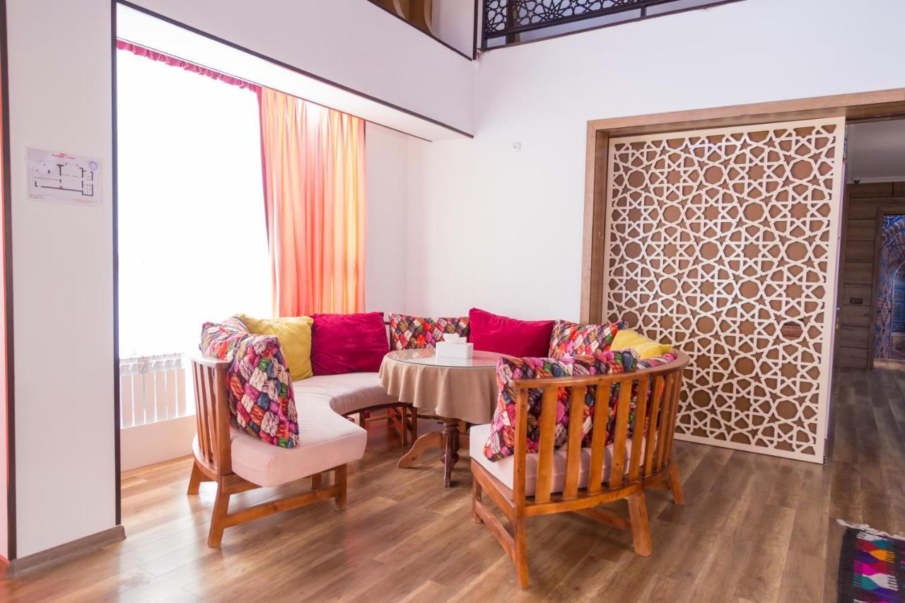Manija Hostel Самарканд Екстериор снимка